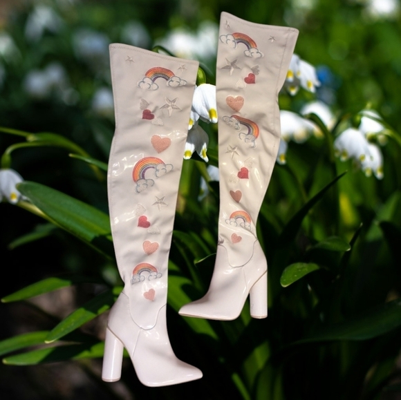 Koi Footwear Rainbow hearts Whimsical White patent thigh hi boots euro 37 US 6 - Picture 1 of 12